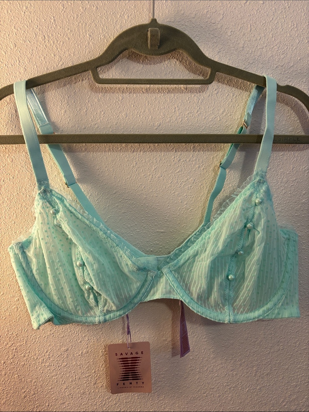 Savage X Fenty Mint Green Lace Underwire Bra with Pearl Accents